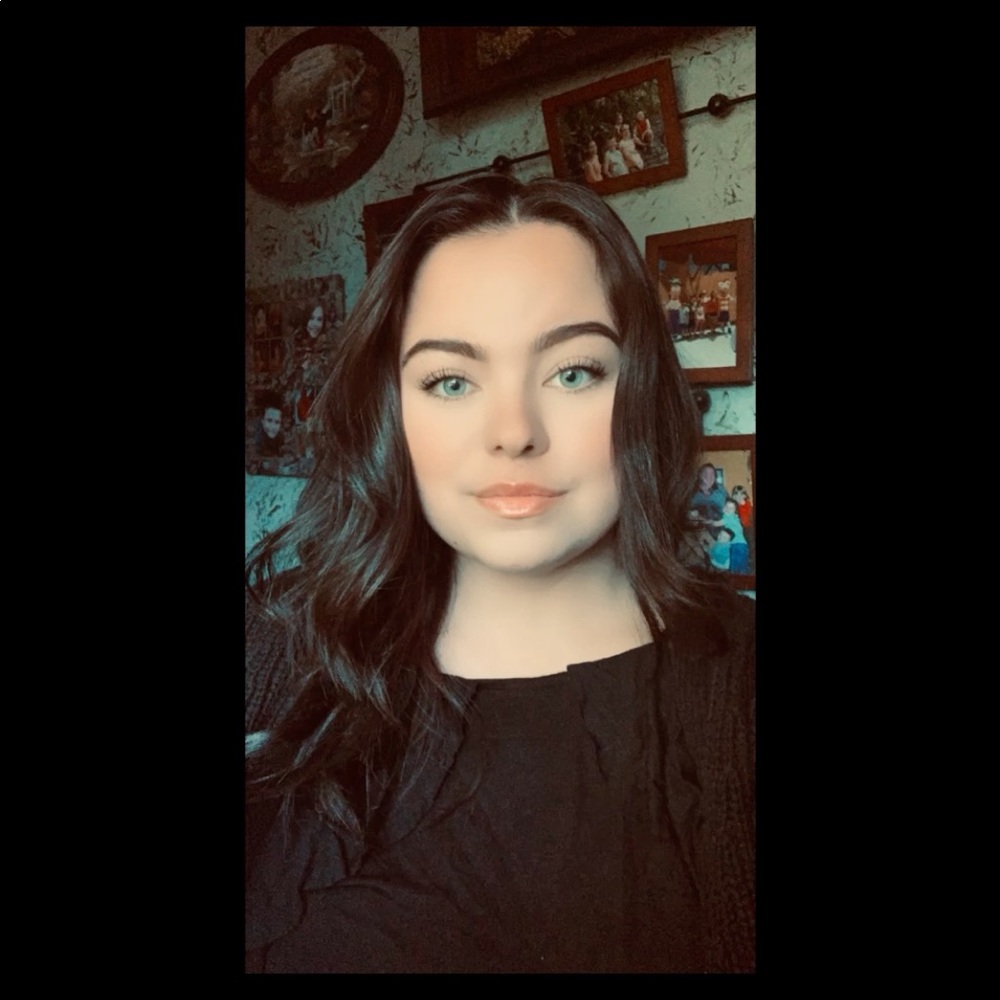 Meet your Posher, Chloe